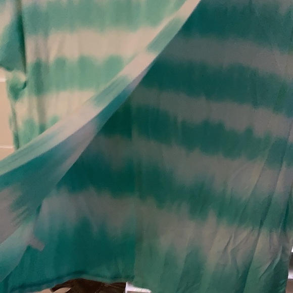 Cielo stretch open back tie dye shirt - Picture 3 of 4